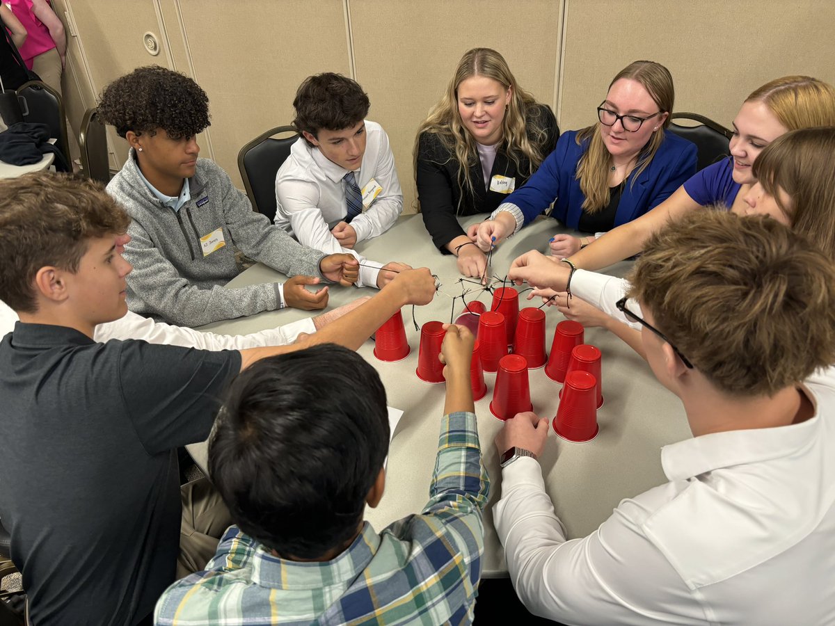 NPGrizBusiness's tweet image. Deca Leadership Conference is under way!  Took a great group today for leadership activities and an amazing business speaker!!!! #npbizgriz #modeca #wearewentzville #wearenorthpoint