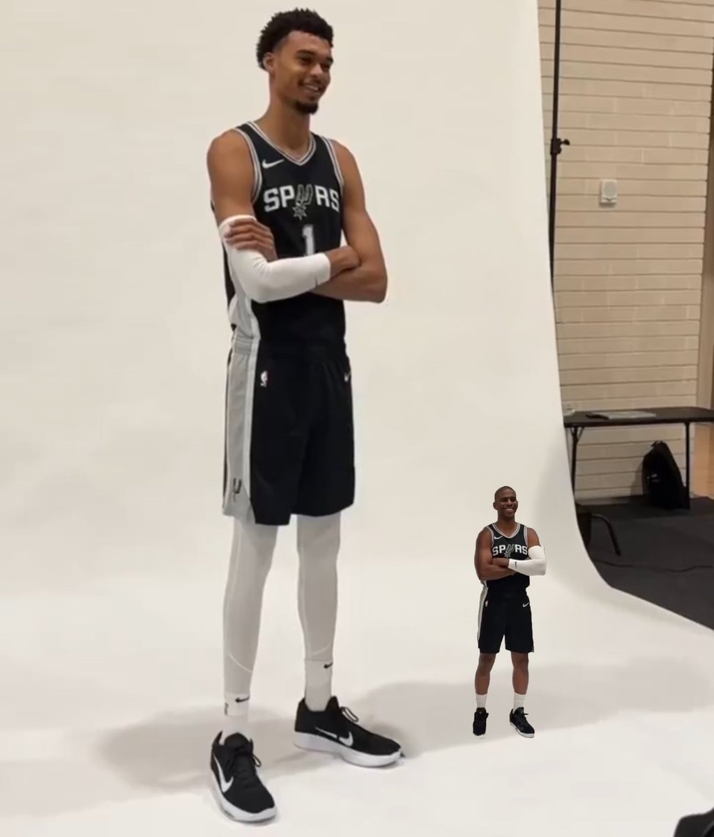 fr the height difference is insane