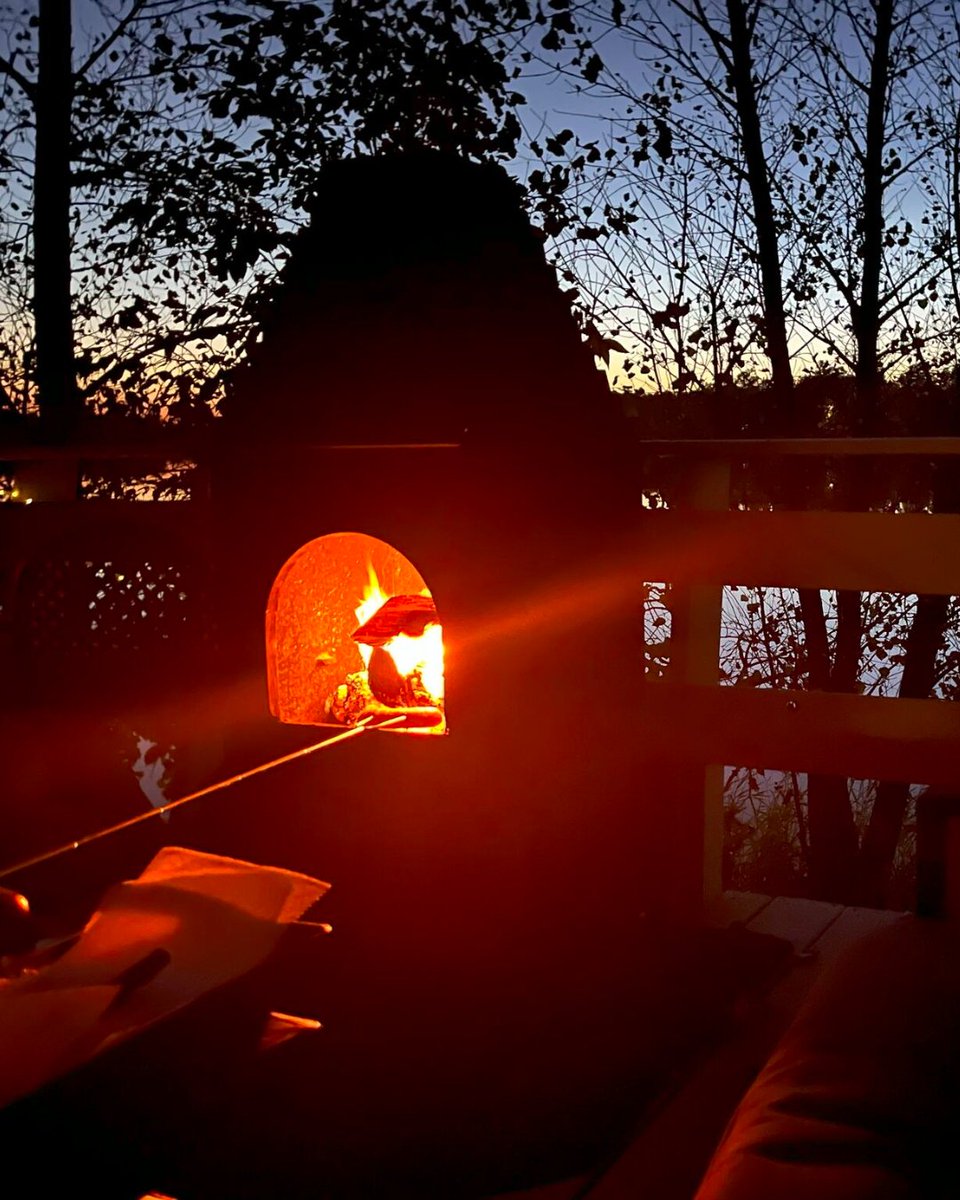 RoosterChiminea's tweet image. Our chimineas aren&apos;t just for staying warm; they double as outdoor ovens for your culinary adventures. 
Make every night special and your backyard the preferred place for celebrations. 
thebluerooster.com/product/casita/

#BackyardBliss #ChimineaMagic #SmoreFun #TheBlueRoosterCo