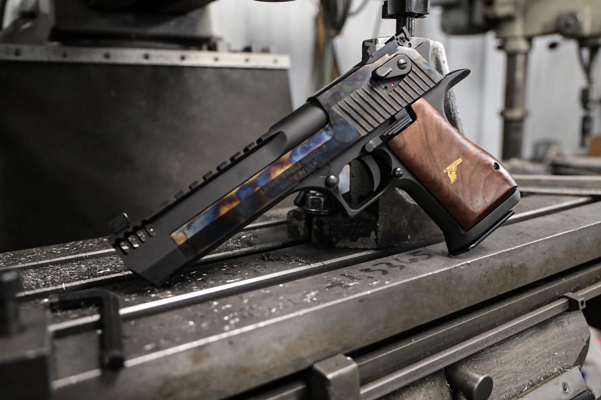 KahrFirearms's tweet photo. Magnum Monday: Custom Case-Hardened .50 AE Edition
#magnumresearch #deagle https://t.co/yvFOsA7tl8