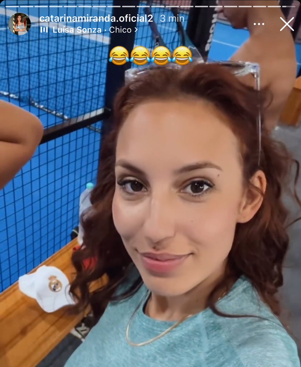 manuelqiang's tweet photo. A Miranda foi jogar Padel e meteu a música do Chico se me quiseres, que lenda 😂😂 #sstvi https://t.co/b2JVPMsdVe
