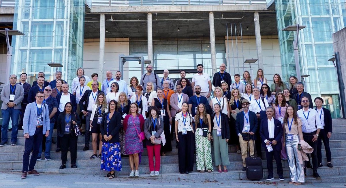atevaltextil's tweet photo. Arranca @Textilhogar_HTP
@atevaltextil está en @feriavalencia acompañando e impulsando la promoción de las 62 empresas expositoras, en el que es el mayor escaparate internacional del sector #textilhogar en España. Te esperamos en el nivel 3 del pabellón 3. https://t.co/SccJbHrczl
