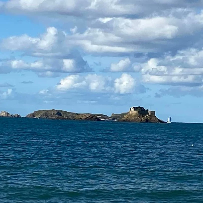 PascalBudor's tweet image. Juste avant les derniers grains de Septembre...
à Grande Plage De Saint Malo.💙🌨☔☔ #dinard#pascalbudor#
