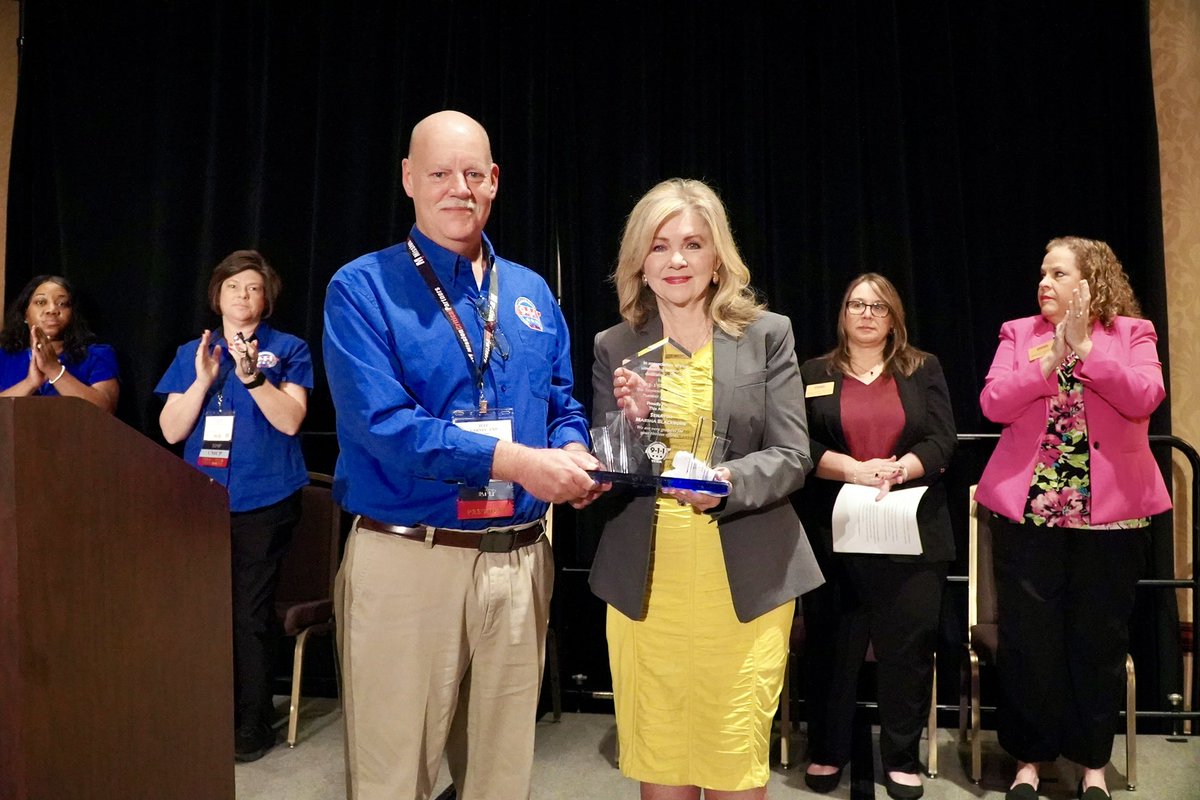 This morning, I spoke to <a href="/TENA911/">TN Emer Number Assoc</a> and thanked the emergency public safety communications professionals for the critical role they have played over the past few days due to Hurricane Helene.