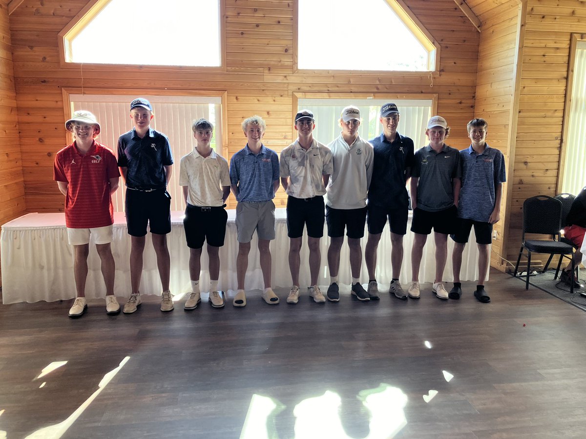 The Cougs finished their last divisional today at Hunters Ridge. Leo finished with an 80 and first team honors, Brayden finished with an 84 and second team honors, Blake with an 87, Easton with a 90, Kael with a 91, and Trey with a 98. They compete next Monday at districts.