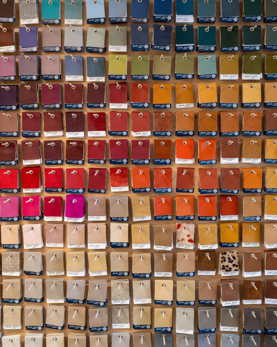 JamieStern_'s tweet image. With 900 colors available and over 500 in-stock options, there is a Jamie Stern leather for every project, palette and budget! 

#jamiesterndesign #leather #leathercollection #upholstery #upholsteryleather #instockleather #leatherdesign #design #leatherfurniture #interiordesign