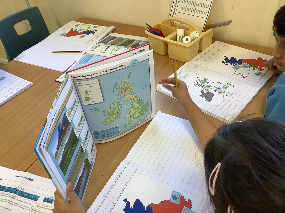 GaskellPrimary's tweet image. Using atlases and google earth to identify the UK's surrounding seas. We then used our locational knowledge to describe the seas in relation to the countries in the UK @ExploreGaskell