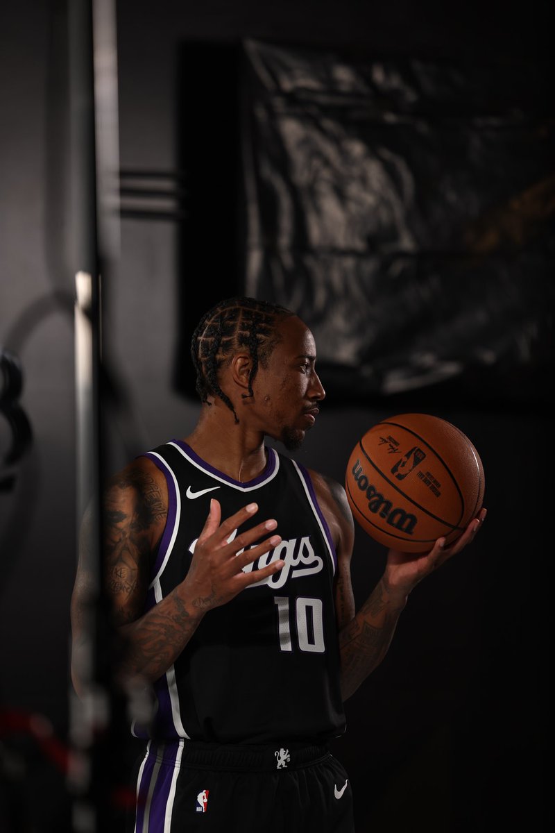 SacramentoKings's tweet photo. 🔟👑 https://t.co/ToC1ITmXZf