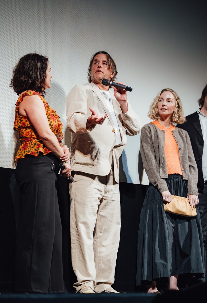 We just gotta keep livin', man. L-I-V-I-N 🍃 So honored to host the <a href="/austinfilm/">Austin Film Society</a>'s 30th Anniversary screening of DAZED AND CONFUSED with the cast, crew, and director Richard Linklater! 

📸: <a href="/RachelParkerPix/">Rachel Parker</a>