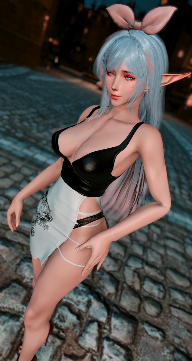 'You spot your favorite courtesan that you follow from twitter in in Ul'dah...'
'You never know the answer if you never say hi...'