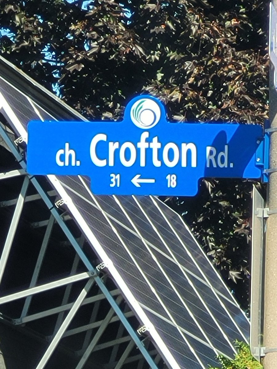 Was driving around Ottawa and came upon this street and I can't believe nobody has ever mentioned it to me before.
