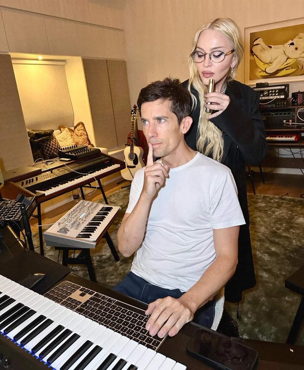 📢 MADONNA BACK IN STUDIO WITH STUART PRICE WE WON, WAKE UP BABES 🎉🎉🎉👏👏
<a href="/Madonna/">Madonna</a>👑
