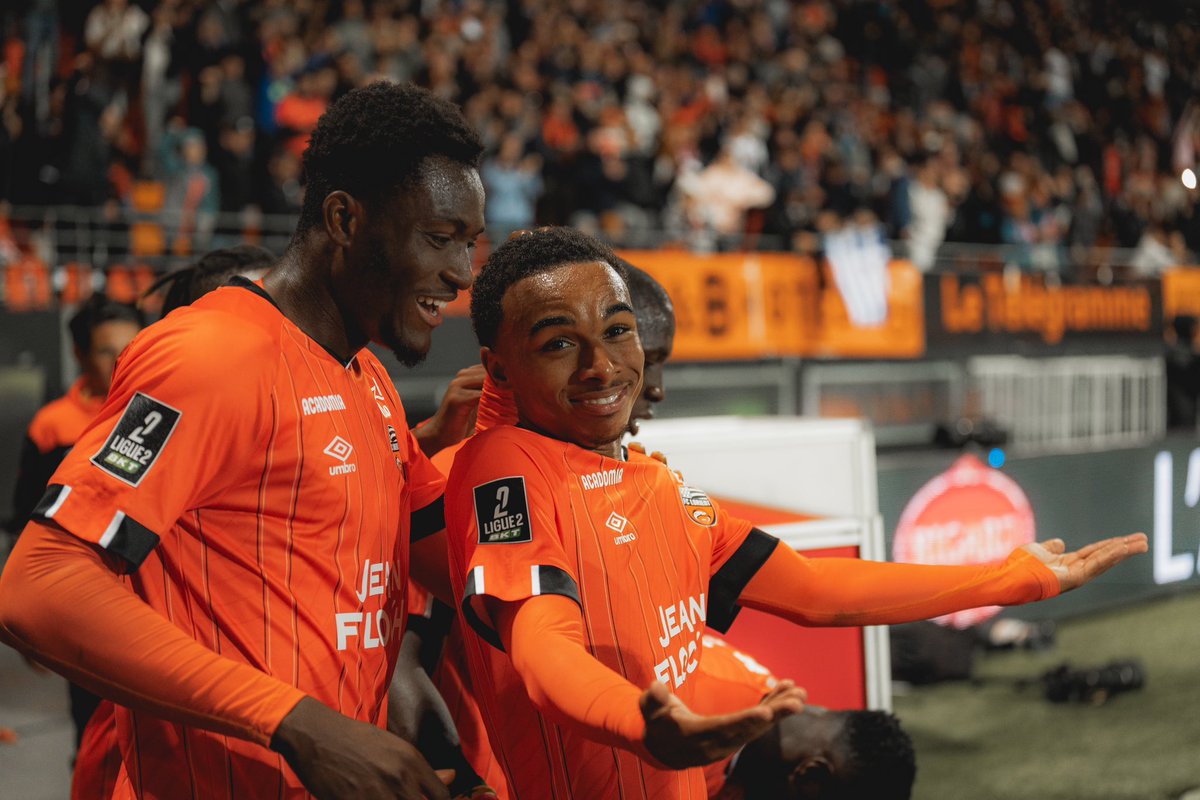 tony_esnault's tweet photo. JEUNESSE LORIENTAISE 🧡
Work for @FCLorient 📸
#FCLACA l @Ligue2BKT https://t.co/05r4kwuJ6u