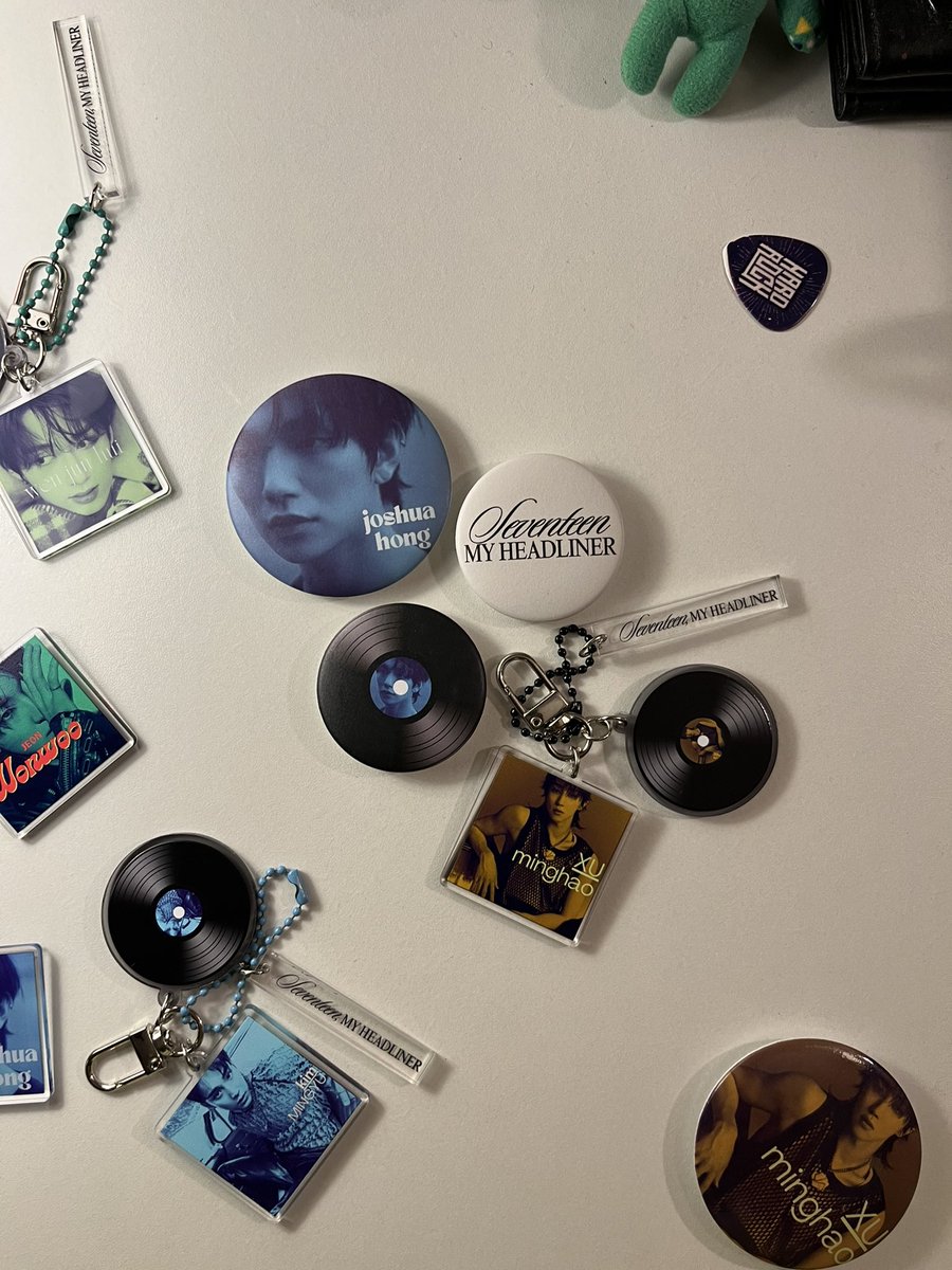 interest check✨

SVT MY HEADLINER Keychain &amp; Pin Buttons

Shall we? 🩷🩵