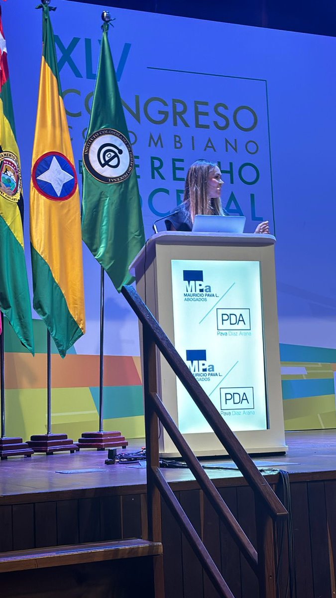 nattannisimblat's tweet photo. ¡Qué orgullo! @dannycabarcasr. Una ponencia refrescante, actual, práctica y reflexiva presentada en el Congreso Colombiano de Derecho Procesal. @I_C_D_P sobre el uso del ChatGPT para abogados. https://t.co/OkAfphB15D