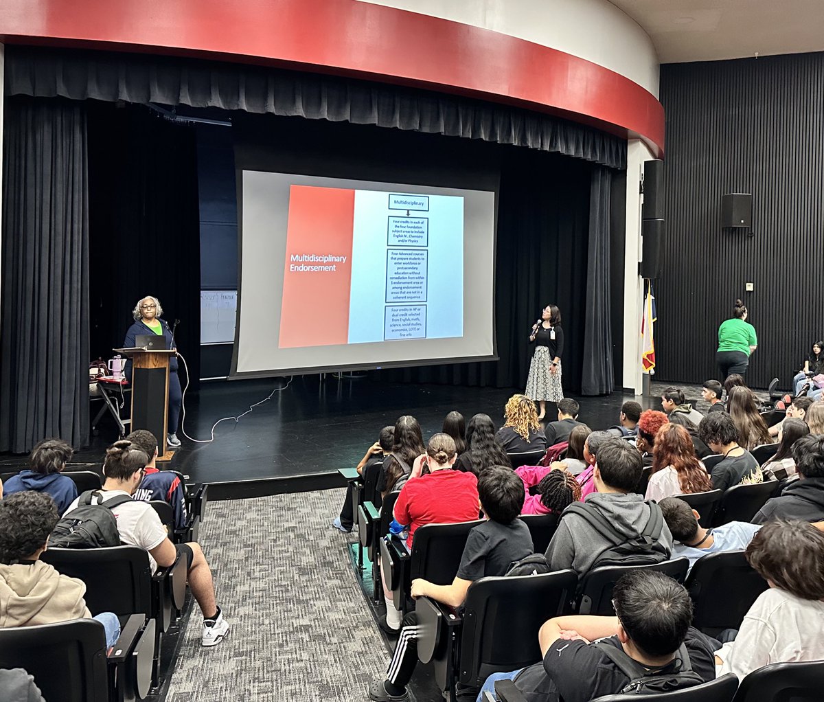 CounselorLokey's tweet photo. β@THighCounselors spoke to bright @GJHRangers 8th graders today about choosing their high school endorsements! Itβs so important to explore your passions early and build the foundation for future success! #FutureLeaders #HighSchoolPrep β https://t.co/6FnIvCI7Ko