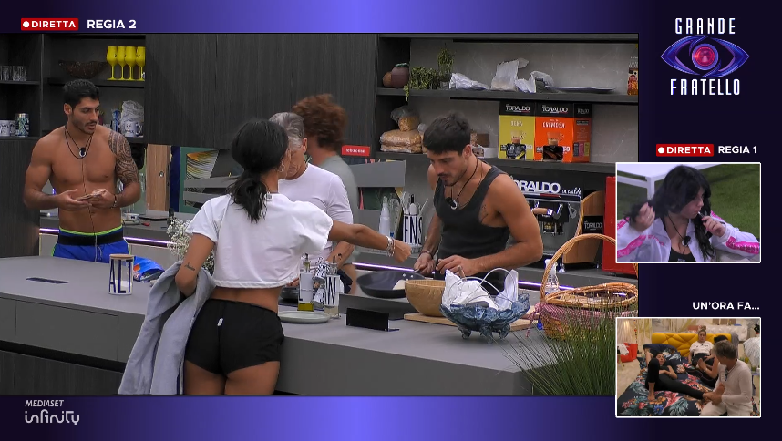 VisioneNotturna's tweet photo. 🫡 Io approverò qualsiasi decisione che Javier prenderà nei confronti di Shaila, appoggerò qualsiasi sua scelta e lo sosterrò fino alla morte.
#GrandeFratello #Shavier https://t.co/aVUn8BOmYr