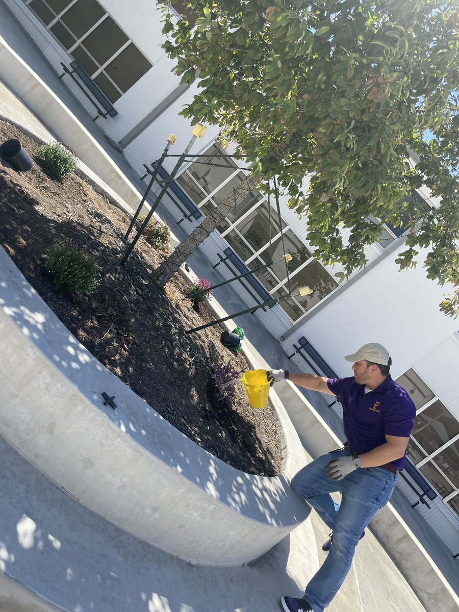 Sharla Calhoun (@msctaketheleap) on Twitter photo Look at <a href="/RoadrunnerRicky/">Richard Perez</a> beautifying our campus grounds! Thank you! <a href="/PeralesESchool/">Perales STEAM Elementary School</a> Look at <a href="/RoadrunnerRicky/">Richard Perez</a> beautifying our campus grounds! Thank you! <a href="/PeralesESchool/">Perales STEAM Elementary School</a>