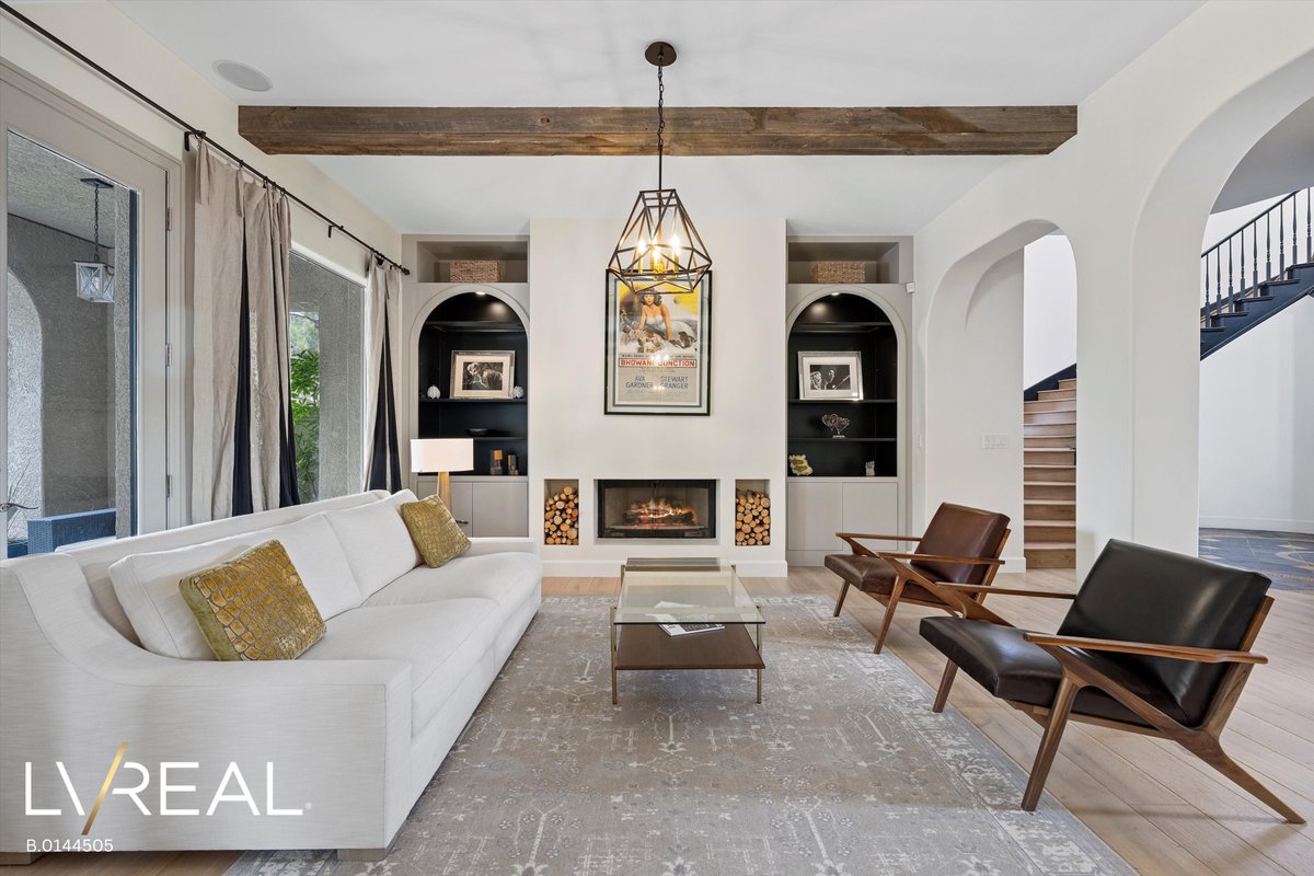 LVREAL's tweet photo. ✨Discover elegance with LVREAL! The stunning home seamlessly blends indoor and outdoor living, every detail being designed.

~4 bedrooms
~5 bathrooms
~office and gym
~3 car garage
~4,934 sq ft.
~custom pool and spa
~private courtyard

Maureen Robison
LVREAL
B.0144505 https://t.co/ATzibrtxr0