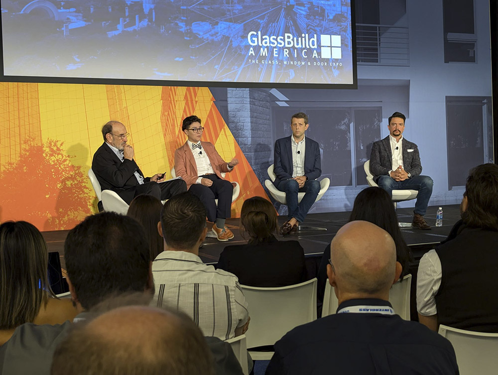 #GlassBuild Main Stage kicks off with the Industry Trends Roundtable. Industry leaders from <a href="/NSGPilkingtonNA/">NSG Pilkington NA</a>, <a href="/AlpenHPP/">Alpen High Performance Products</a> and <a href="/NEXTEnergyTech/">NEXT Energy Tech</a>  discussed high-performance solutions for the built environment, with moderator Steve Selkowitz.