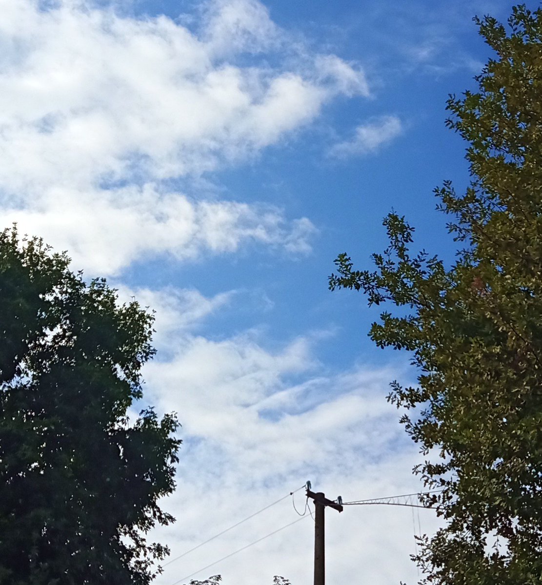 ostialostia's tweet image. Monday afternoon 
#fakeclouds #artificialclouds