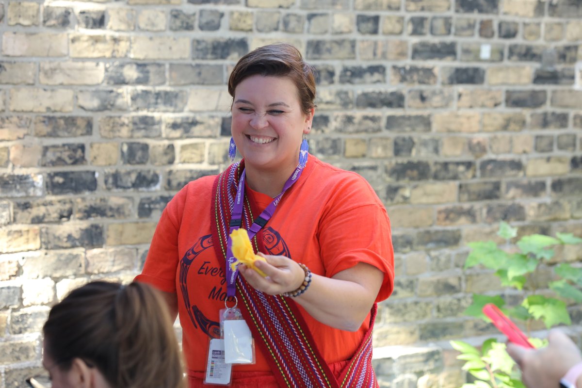 CAMHnews's tweet photo. On National Day for Truth and Reconciliation, staff honoured the children who never returned home from Residential Schools, the survivors of that system, as well as their families &amp; communities.

Staff learned about sacred medicines &amp; #Indigenous approaches to wellness.

#NDTR24 https://t.co/ux59FbNZVd