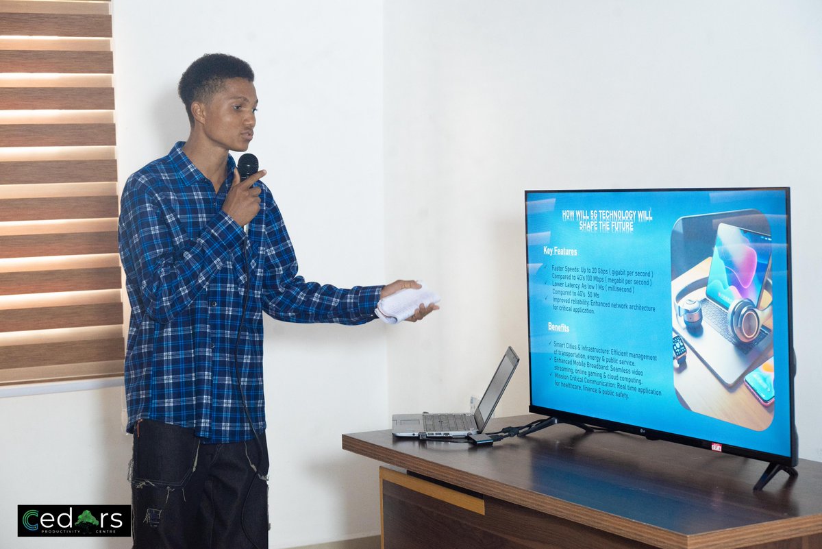 thisiscedars's tweet photo. What an exhilarating day for our LIFE Legacy Program Cohort 2! Today, our participants showcased their creativity and confidence as they delivered their very first presentations.
#LIFELegacyProgram #EmpoweringYouth
#FutureLeaders
#CedarsProductivityCentre
#thisiscedars https://t.co/lU3nzOwlDM