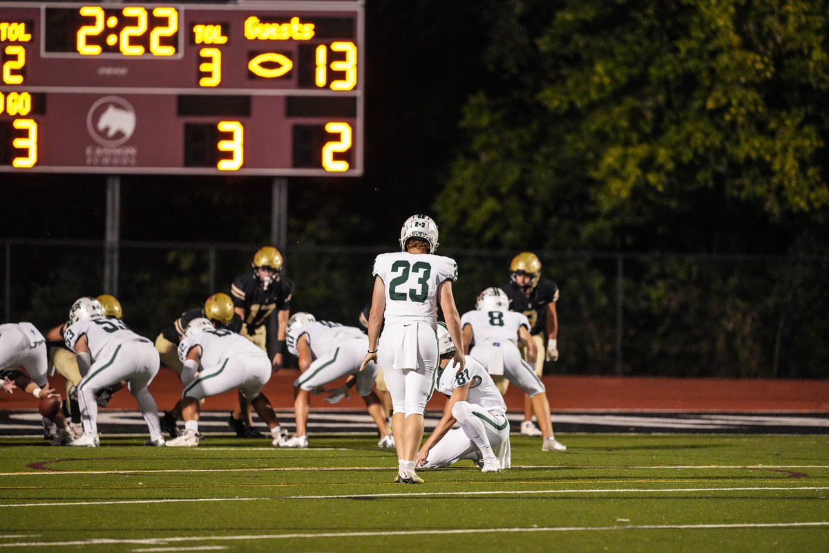 ReidKuester25's tweet photo. Week 7 🎬🏈#kickerlife #ccdsfootball #fullboar #fridaynightlights @DanOrnerKicking @MattWogan6 @DrewWitman https://t.co/PLQbAMXri8