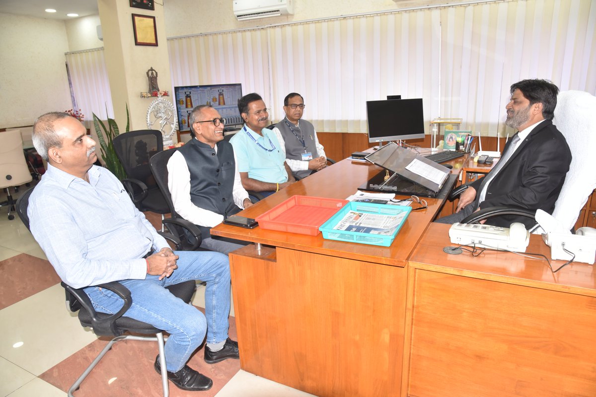 RINL (@rinl_vsp) on Twitter photo Soon after assuming charge, Shri AK Saxena interacted with the Directors of #RINL to align on the path forward for #RINL Visakhapatnam Steel Plant. <a href="/hd_kumaraswamy/">ಹೆಚ್.ಡಿ.ಕುಮಾರಸ್ವಾಮಿ | H.D.Kumaraswamy</a> <a href="/BjpVarma/">Bhupathiraju Srinivasa Varma</a> <a href="/SteelMinIndia/">Ministry of Steel</a> <a href="/MOIL_LIMITED/">MOIL LIMITED</a> <a href="/PibSteel/">PIB Steel Ministry</a> <a href="/PIB_India/">PIB India</a> <a href="/PMOIndia/">PMO India</a> <a href="/AndhraPradeshCM/">CMO Andhra Pradesh</a> Soon after assuming charge, Shri AK Saxena interacted with the Directors of #RINL to align on the path forward for #RINL Visakhapatnam Steel Plant. <a href="/hd_kumaraswamy/">ಹೆಚ್.ಡಿ.ಕುಮಾರಸ್ವಾಮಿ | H.D.Kumaraswamy</a> <a href="/BjpVarma/">Bhupathiraju Srinivasa Varma</a> <a href="/SteelMinIndia/">Ministry of Steel</a> <a href="/MOIL_LIMITED/">MOIL LIMITED</a> <a href="/PibSteel/">PIB Steel Ministry</a> <a href="/PIB_India/">PIB India</a> <a href="/PMOIndia/">PMO India</a> <a href="/AndhraPradeshCM/">CMO Andhra Pradesh</a>