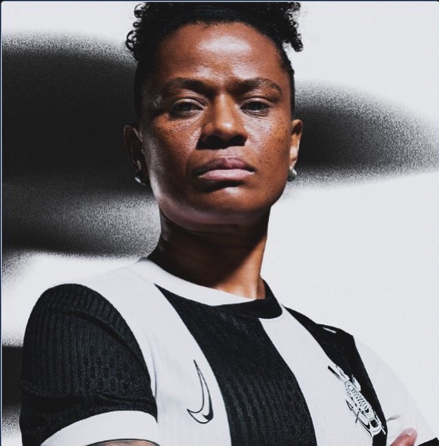 isaago's tweet photo. Lanciato con lo slogan “Together We Rise”, insieme a una narrazione globale iniziata già ai mondiali di calcio femminili, Nike ha creato un design unico per celebrare l'ascesa del cacio femminile e delle sue protagoniste con uno swoosh molto particolare. 

https://t.co/g7L1FTAMhz https://t.co/qixwFOyeRb