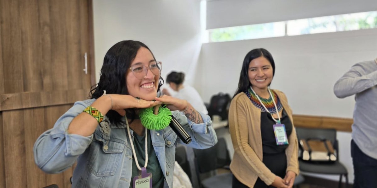APCColombia's tweet photo. ¡Con cooperación aportamos a la transición justa!🤝
En un intercambio Col Col, junto a @giz_colombia y @MinAmbienteCo, sobre prácticas de economía circular ambiental,#Antioquia comparte a territorios de🇨🇴su experiencia en gestión de residuos orgánicos para crear futuro sostenible https://t.co/4uTtA0aOM5