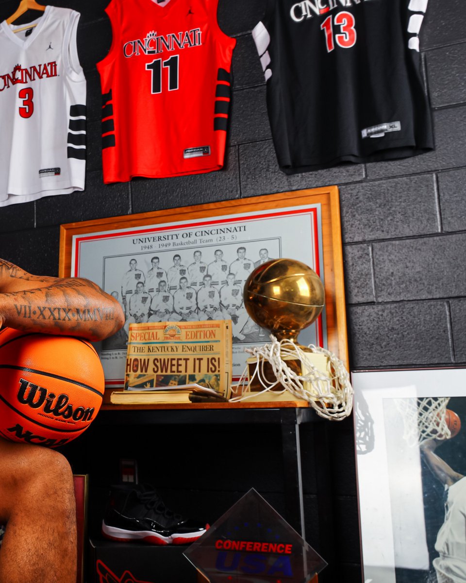 Cincinnati Men’s Hoops (@gobearcatsmbb) on Twitter photo  Cincinnati Men’s Hoops (@gobearcatsmbb) on Twitter photo