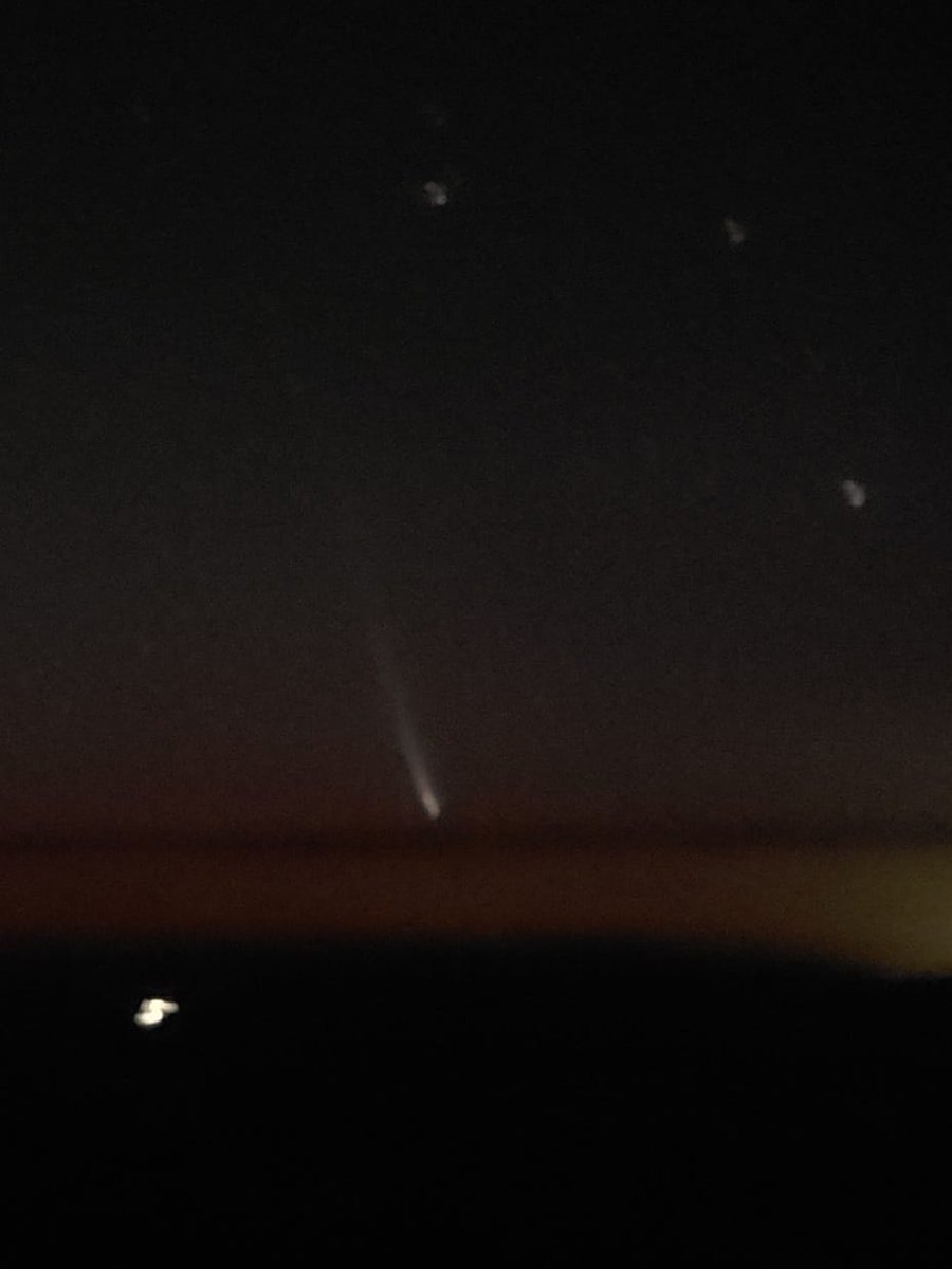 fchinchillas's tweet image. Madrugada del Domingo, aterrizando en #SCL #SCEL #CometaDelSiglo #Cometa
