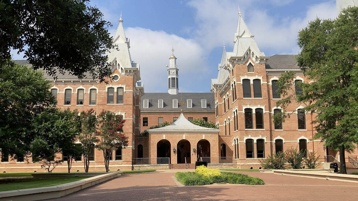 Join us at <a href="/Baylor/">Baylor University</a> School of Education! We are hiring for several faculty openings, including tenure-line positions.
SEE ALL SOE POSITIONS:
• soe.baylor.edu/facultypositio…
FYI, Baylor University is on the <a href="/chronicle/">The Chronicle of Higher Education</a>'s honor roll of Great Colleges to Work For! #SicEm
