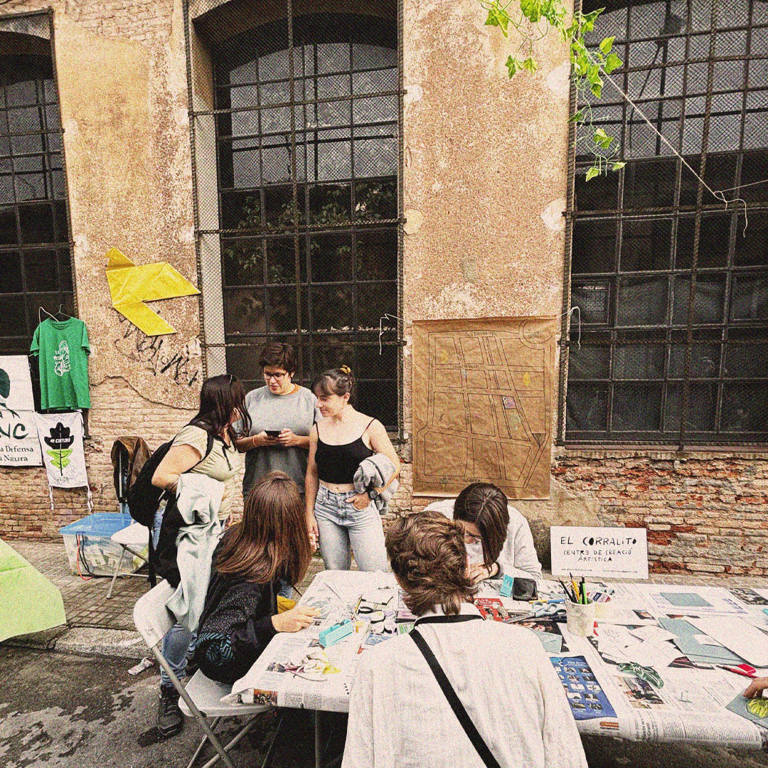 barrisfuturs's tweet photo. 🚲🌿 El 20 de setembre, els carrers Sant Gaietà i Montserrat de Terrassa es van omplir de vida amb la IV edició del #ParkingDay.

🔗 Llegeix l'article:
https://t.co/Qh7CZpFUw5 https://t.co/6WDewhPw87