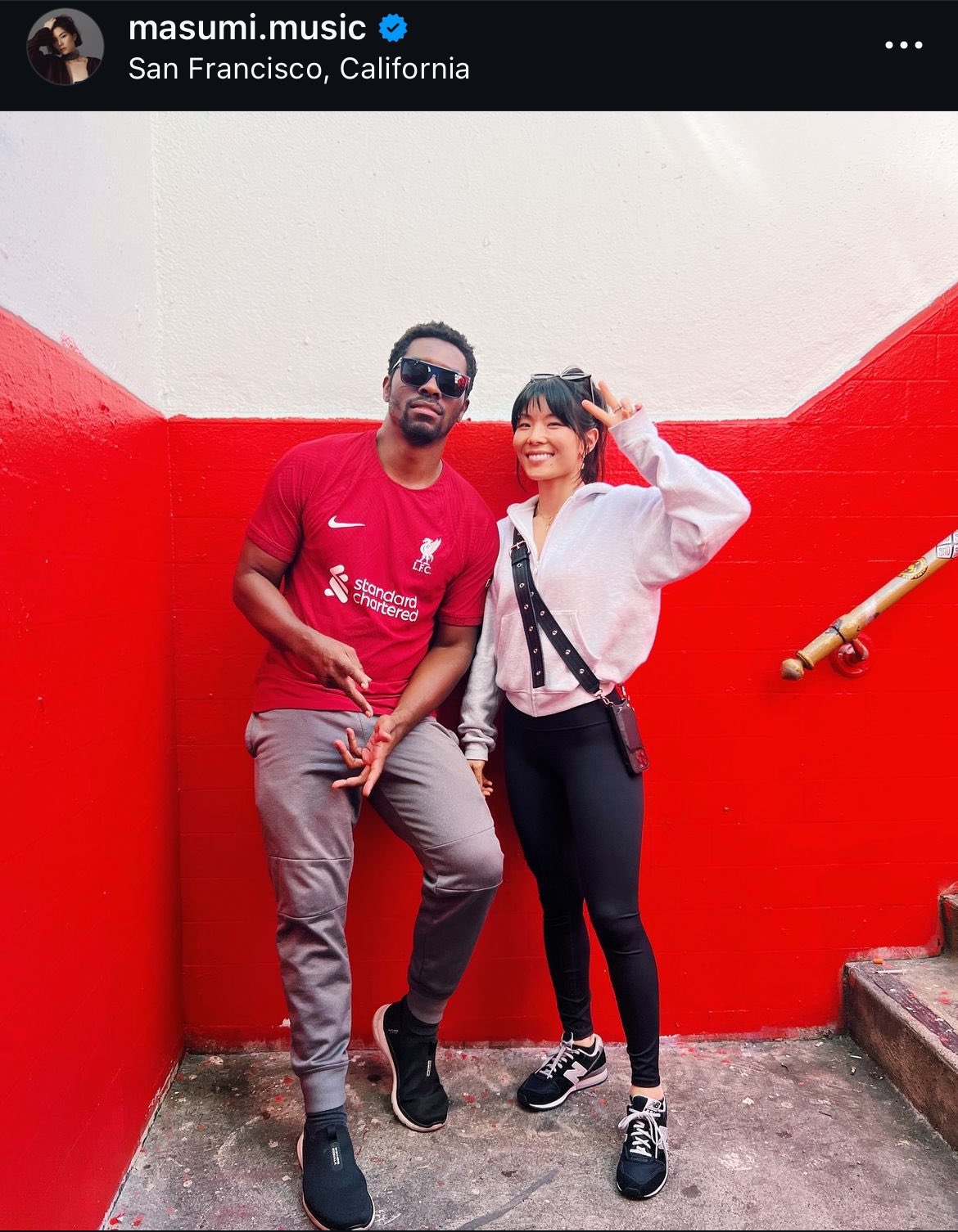 GYvkj0nXsAEM_mT.jpg:large