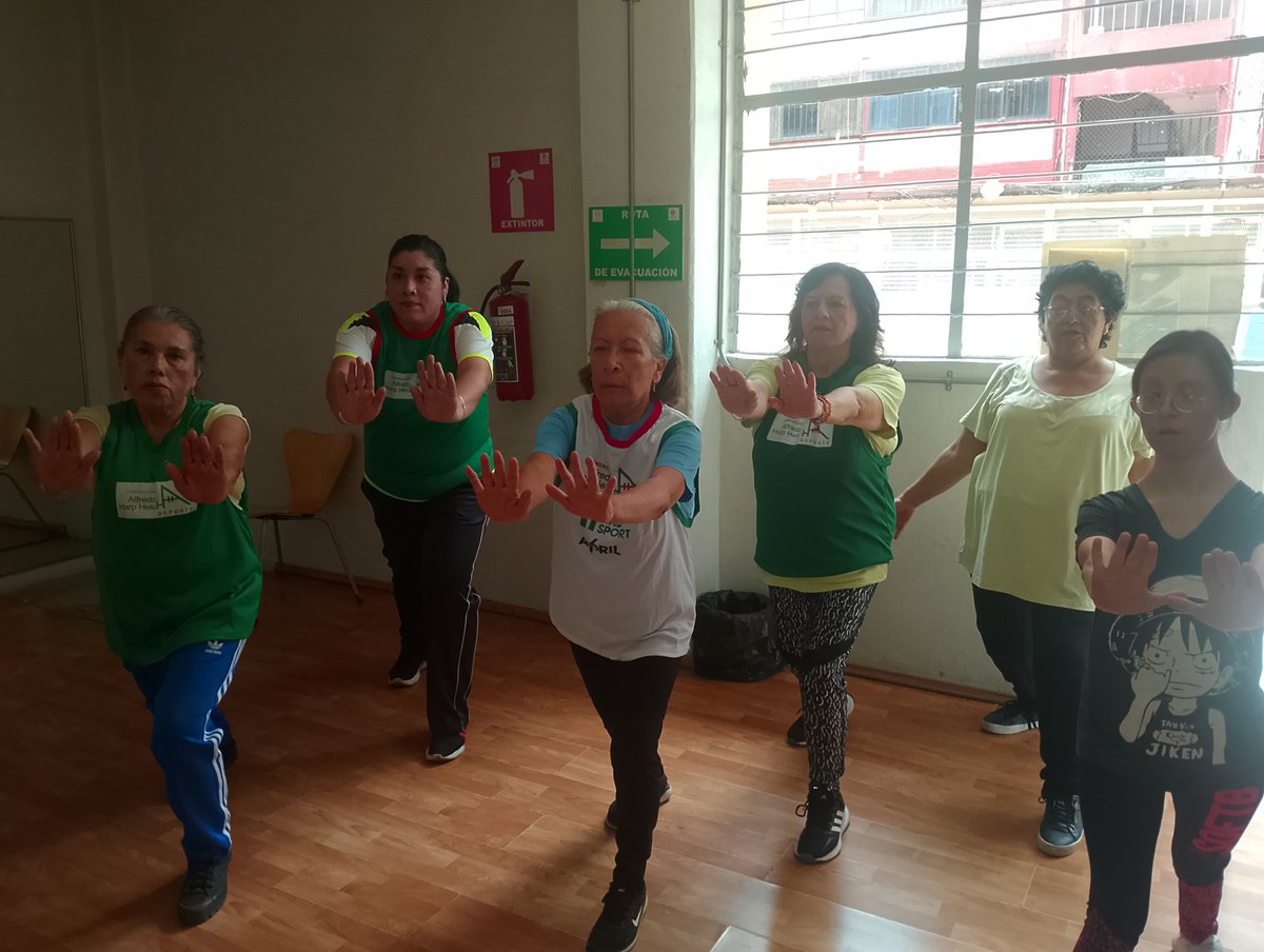 claudiaPin24798's tweet photo. @FAHHdeporte 
Claudia Piñon Promotora Voluntaria de la Fundación https://t.co/TaUN6Wlh1n