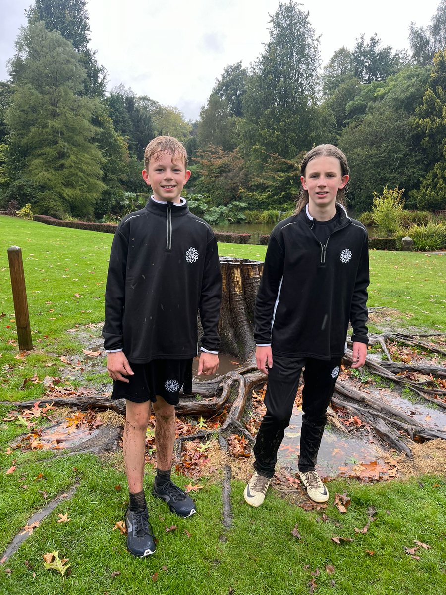 GreatSankeyPE's tweet image. A wet but wonderful day at the Warrington Schools X-country.

Well done to all our runners.

Special mentions to:
Thea 🥇and Logan 🥈