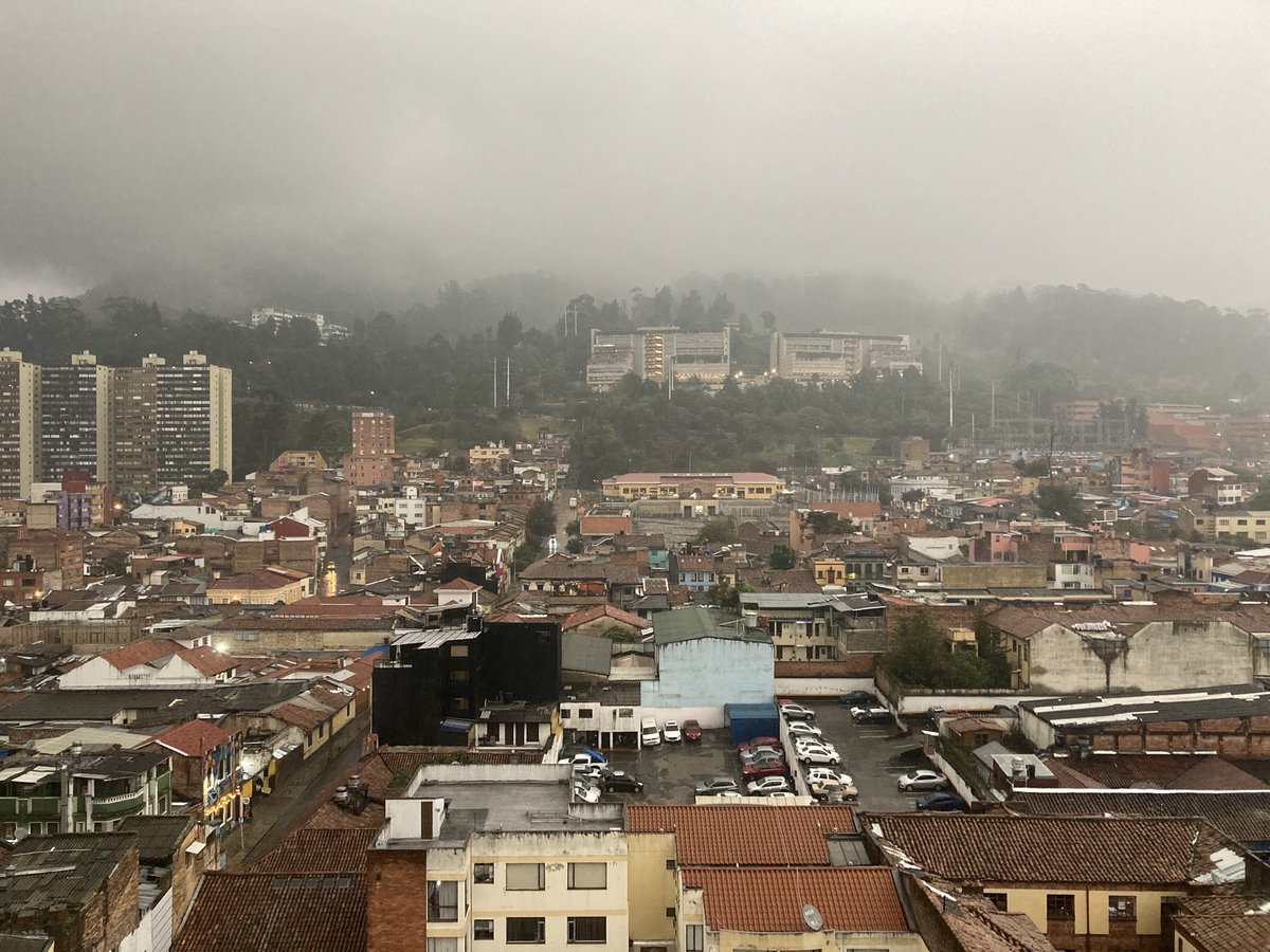MauroBuenoR's tweet photo. ¿Así es que les gusta Bogotá? https://t.co/Wd04HbGkXe