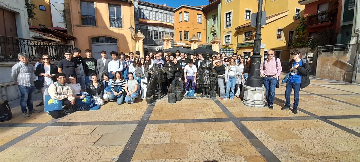 forocye's tweet image. Pleno de estudiantes de los cinco institutos del noroccidente de Asturias en la Junta General del Principado, recepción en el Ayuntamiento de Oviedo y visita guiada a la ciudad.