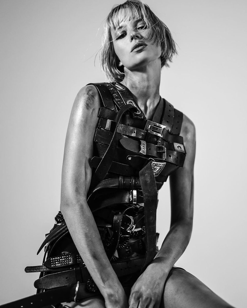 Angèle Updates tweet media