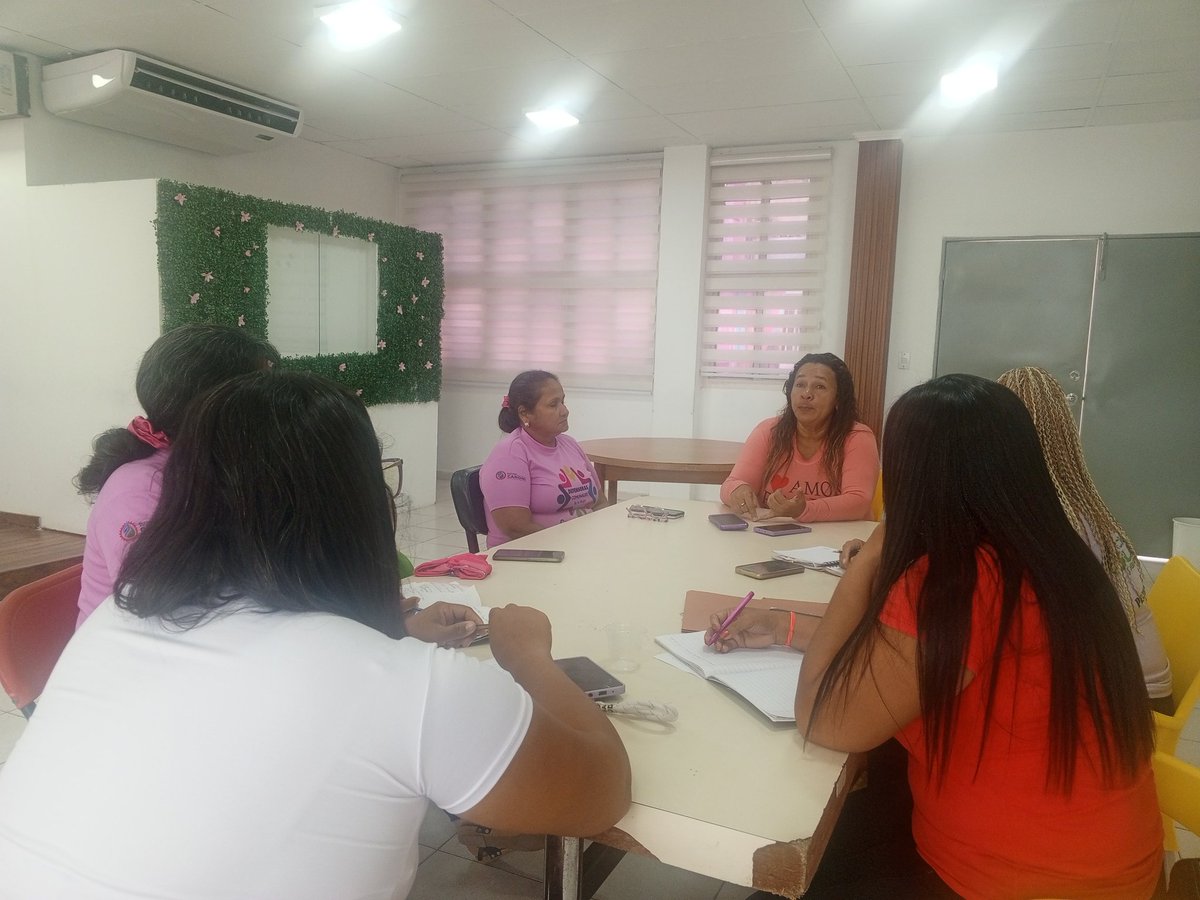 oritsy74's tweet photo. Las Mujeres de la vicepresidencia del PSUV Caroní, participativas, empoderadas y protagónicas, seguimos organizando, fortaleciendo la estructura y nuestro accionar.

#PuebloSonrienteYEnPaz

@NicolasMaduro @OviedoPSUV https://t.co/Ekd6pAf1IS