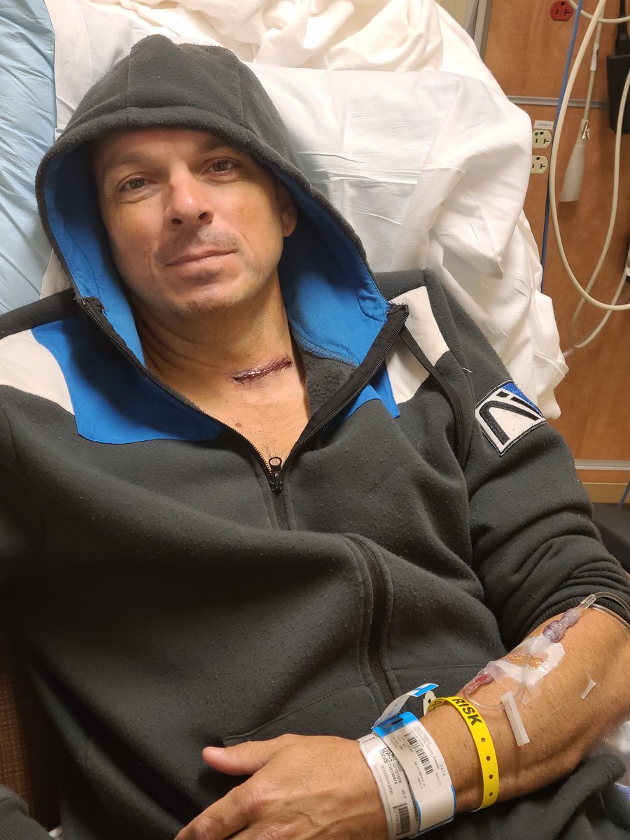 Ginsu3000's tweet photo. Still here.
12 week recovery starts now 😎 https://t.co/TvK8HqNllG