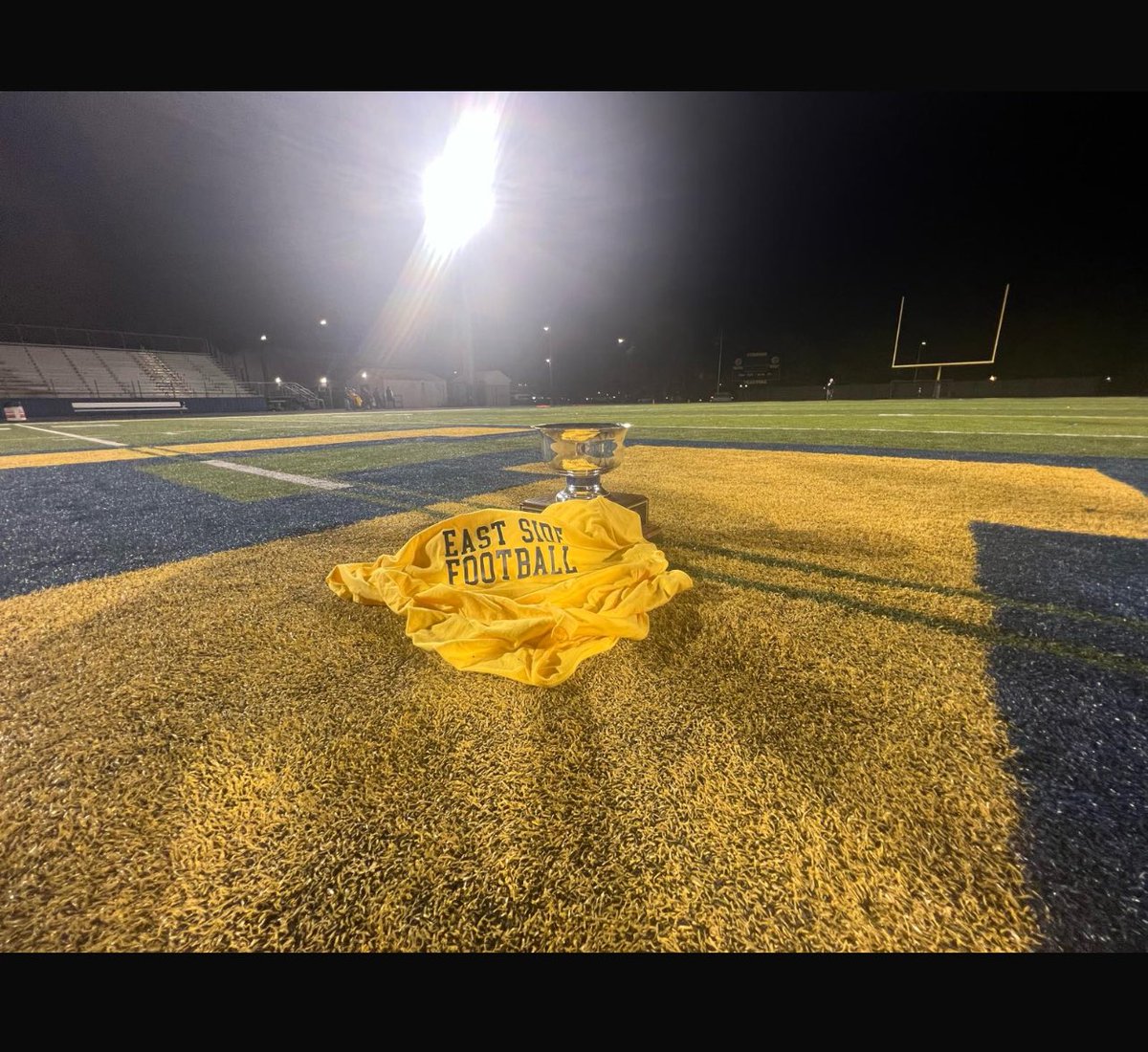 TractorFootball's tweet photo. East Side Football > 

#GOTRACTORS 🚜🚜🚜 https://t.co/mI9dHG2hns