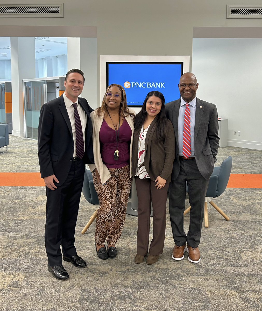 lexjohnstone's tweet image. Excited to announce @WorldAdvisory’s partnership with @PNCBank!

We’ll be collaborating on programs &amp;amp; initiatives for the small business community. Including hosting our Small Business Networking events at PNC branch locations.

Let’s grow together and help a lot of people, PNC!