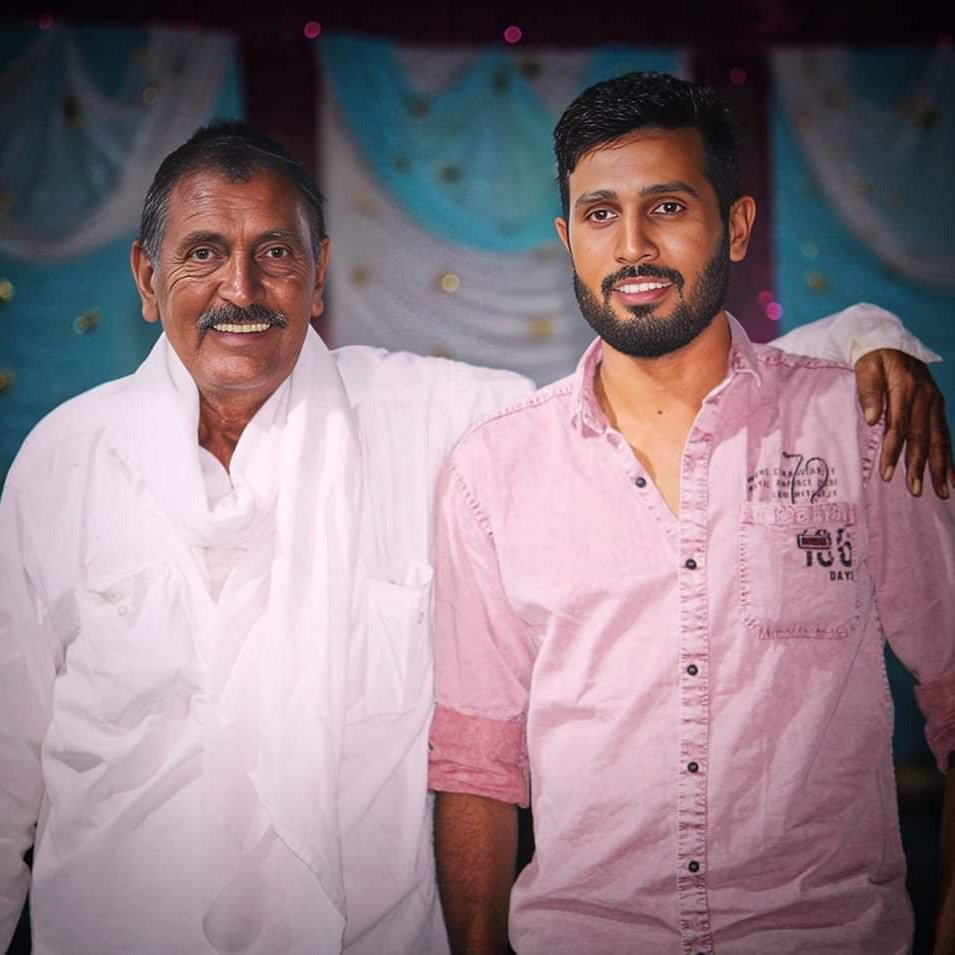 ManekDevendra's tweet photo. #NewProfilePic https://t.co/xzqnK3p7Tj