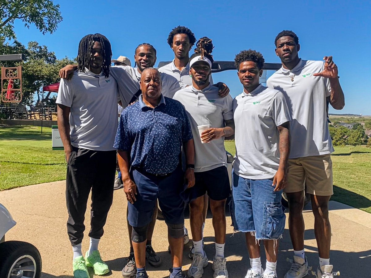 It was great to have NBA legend and slam dunk champion Spud Webb at the inaugural Mean on the Green Hoops Event at Denton Country Club.

Thank you for your support <a href="/swebb_anthony/">Spud Webb</a>!

#GMG