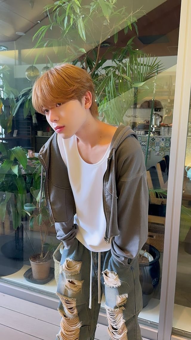 saito rin 佐藤凛 - 2005 - from japan - participated in loud #佐藤