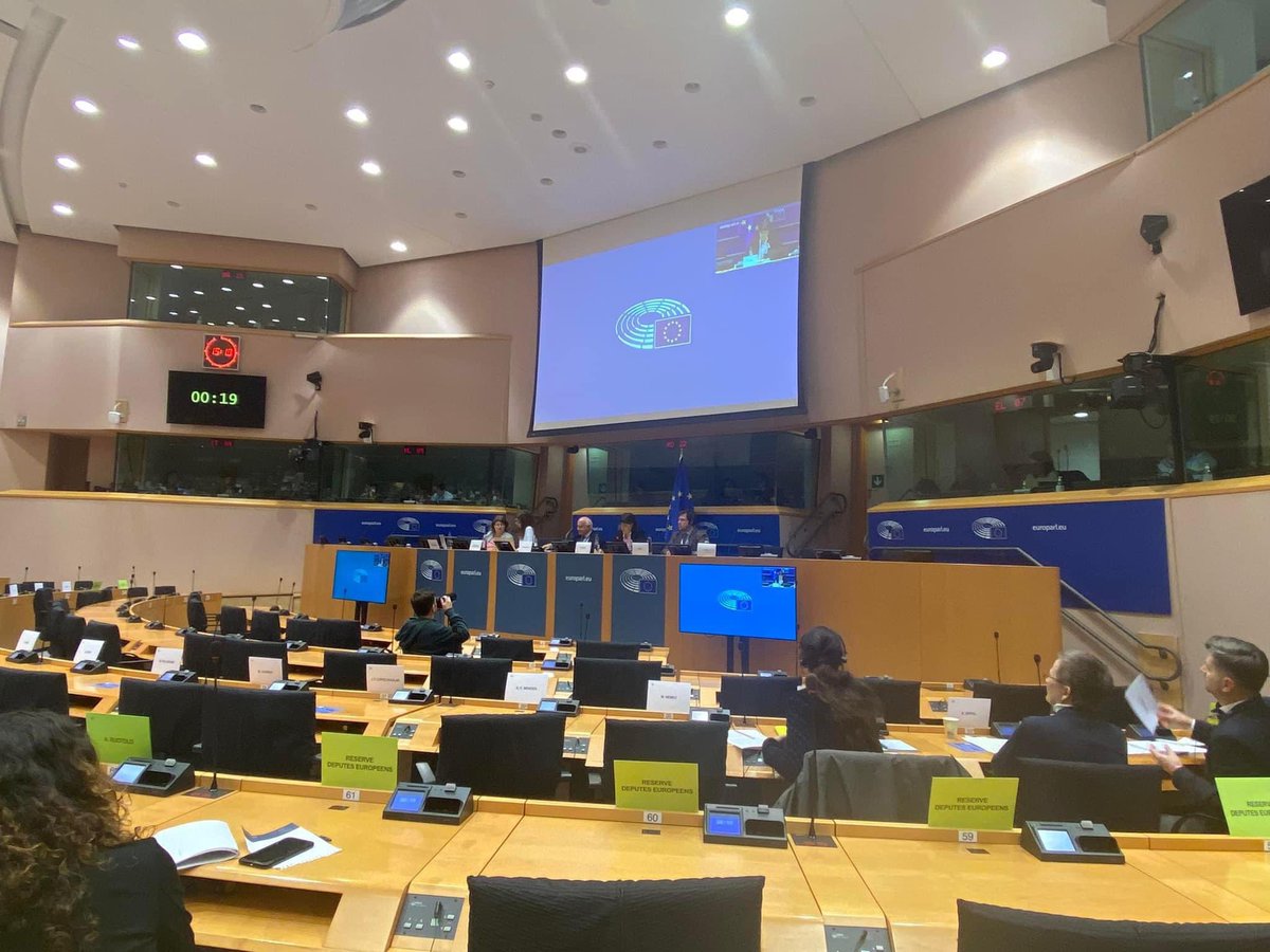 La settimana <a href="/Europarl_IT/">Parlamento europeo</a> inizia con l’audizione della Procuratrice Capo Europea Laura Codruta Kovesi. Per sostenere #EPPO, <a href="/TheProgressives/">S&D Group</a> ha presentato un emendamento al Bilancio 2025 che ne incrementa le disponibilità per circa 30 milioni di euro.
<a href="/eurodeputatipd/">eurodeputatipd</a>