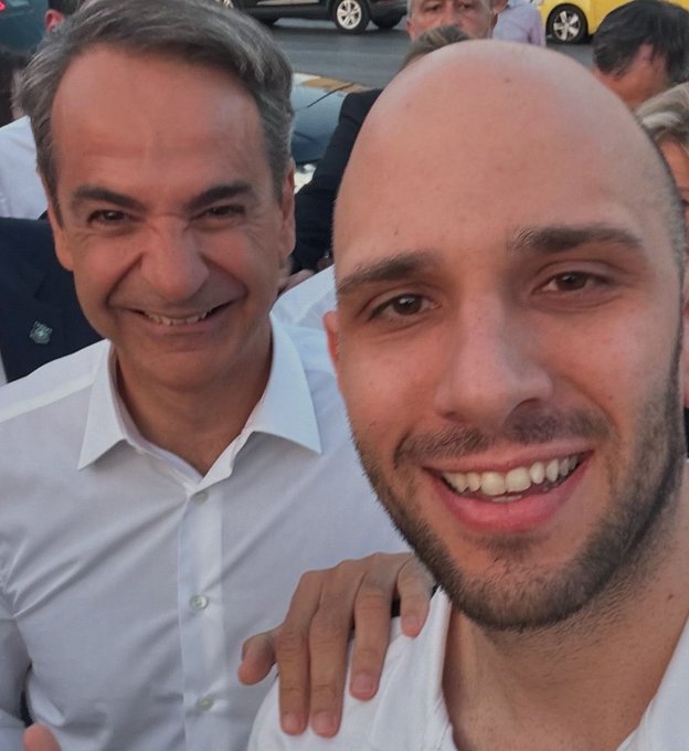 mhdeiasaganaki's tweet image. Και τι το κακό έχει η σωματεμπορία ρε κομμούνια; Θα ποινικοποιήσουμε και το επιχειρείν τώρα;